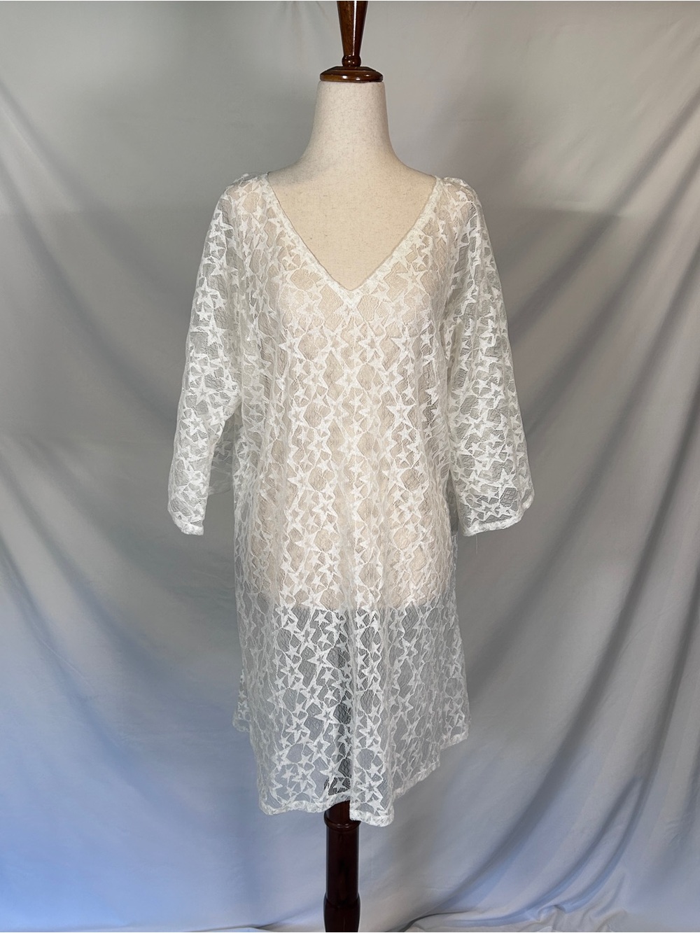 Isla Mercantile Sheer White Lace Star Patterned Tunic